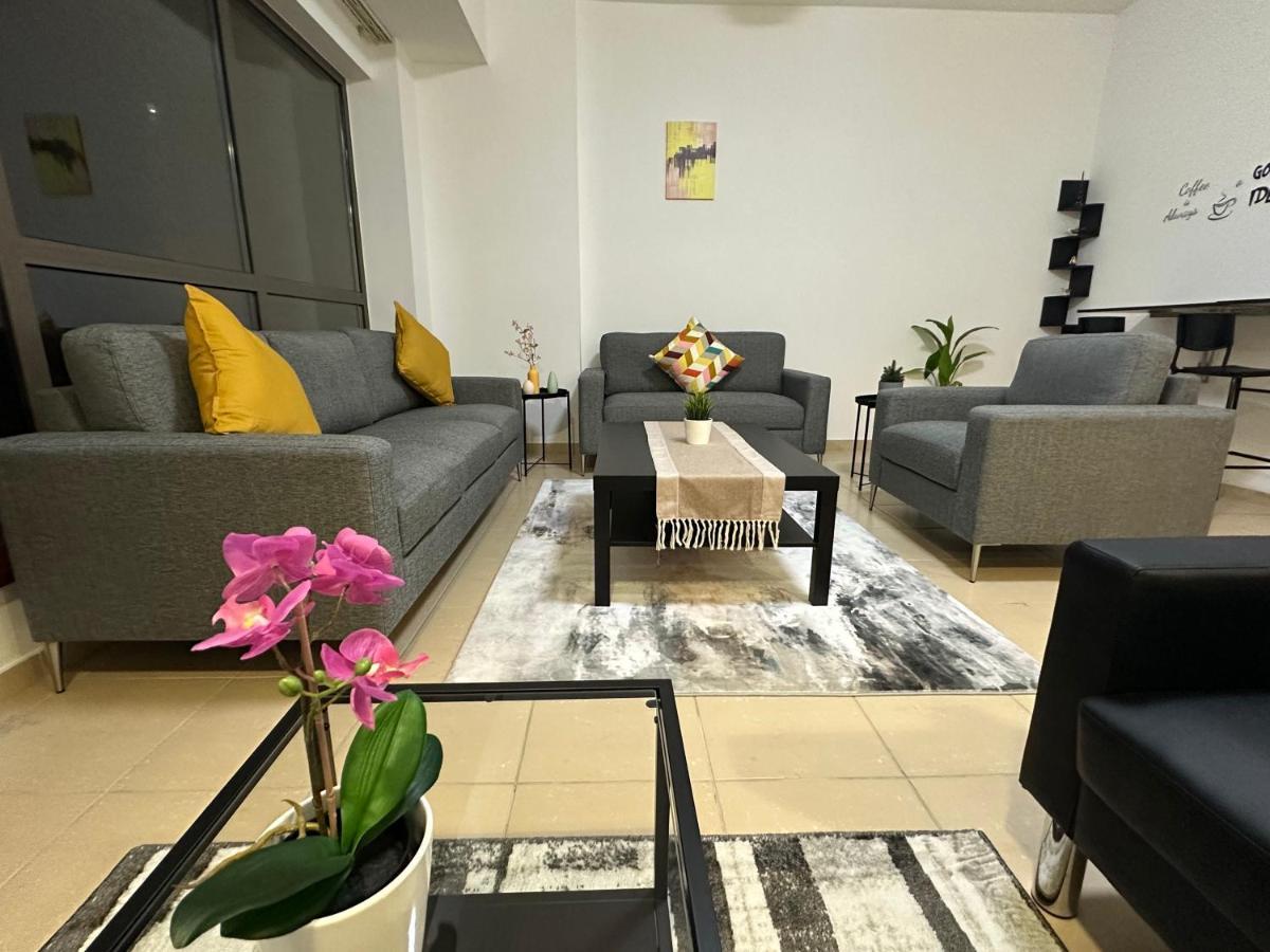 Moonlight Hostel Jbr - 2Min Walk To Jbr Beach - Gym - 2Min Metro Station - Poll Dubai Eksteriør billede