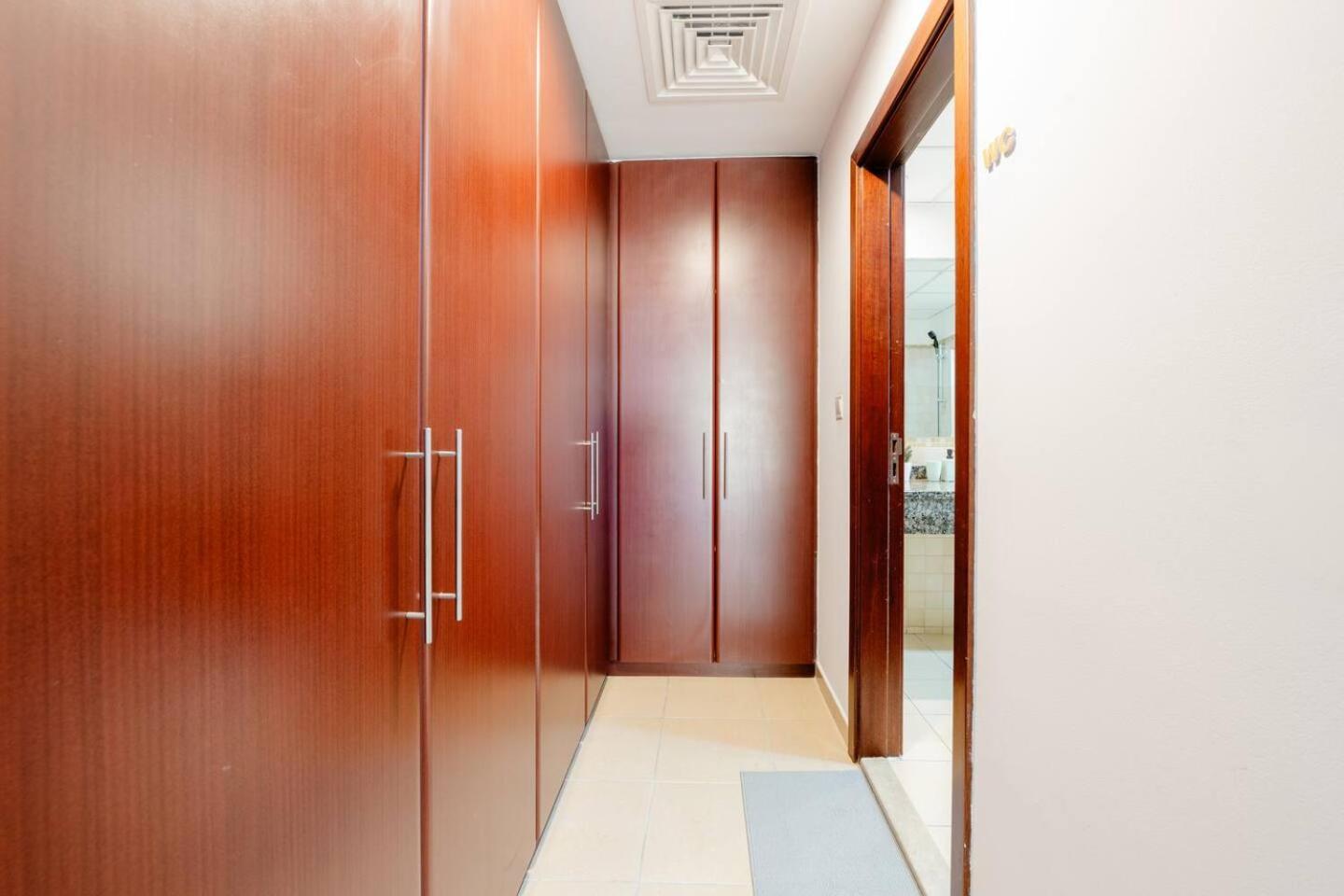 Moonlight Hostel Jbr - 2Min Walk To Jbr Beach - Gym - 2Min Metro Station - Poll Dubai Eksteriør billede