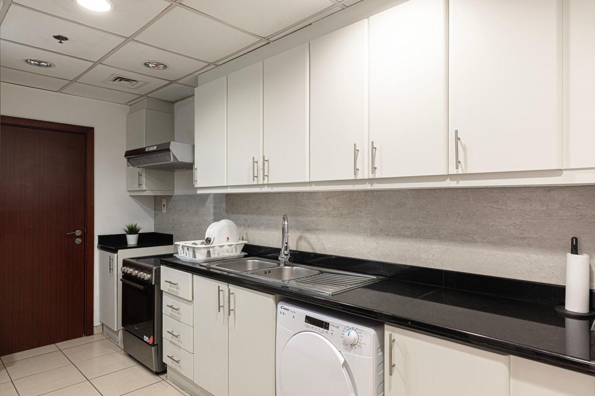 Moonlight Hostel Jbr - 2Min Walk To Jbr Beach - Gym - 2Min Metro Station - Poll Dubai Eksteriør billede